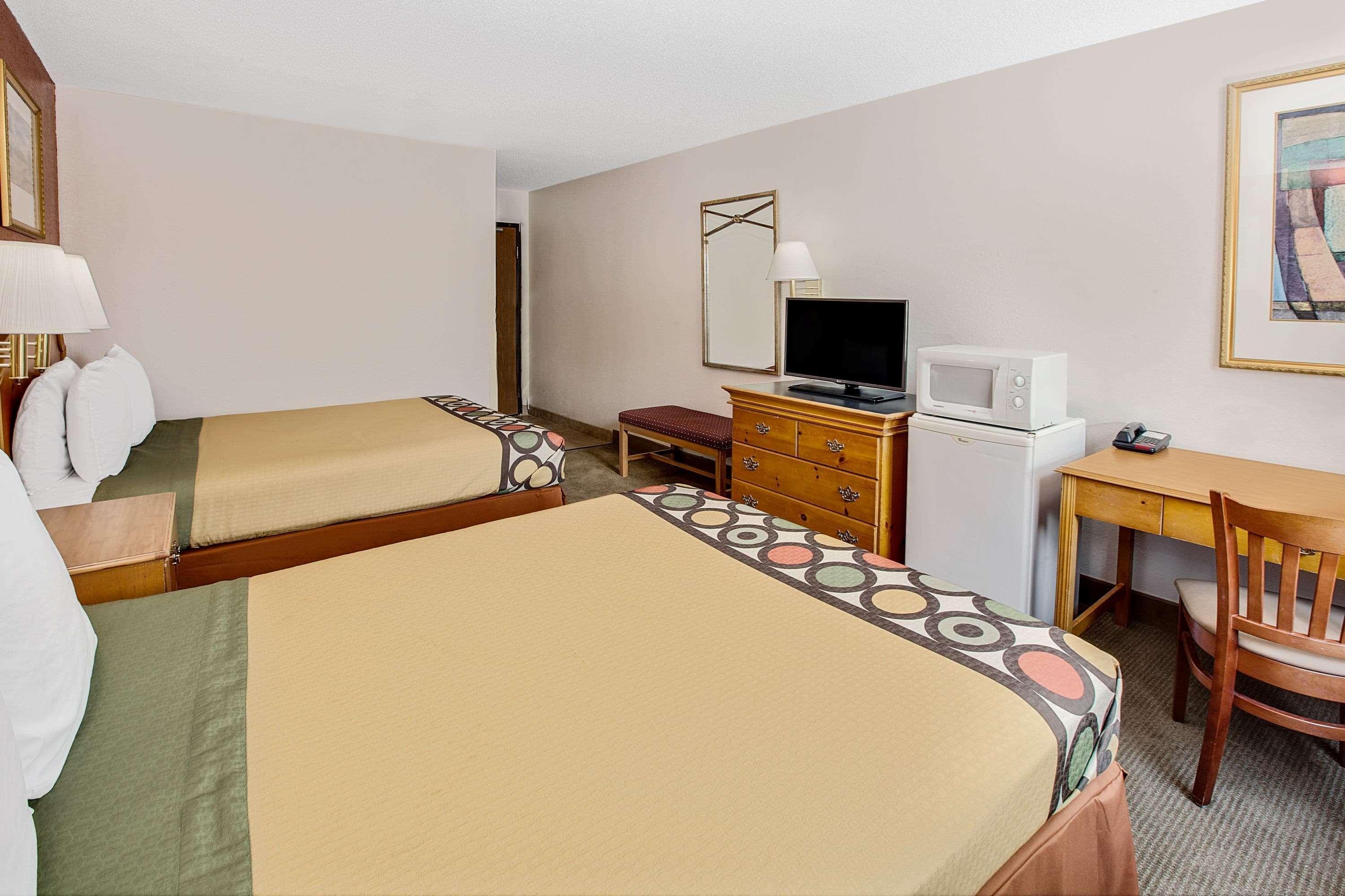 Super 8 By Wyndham Hotel