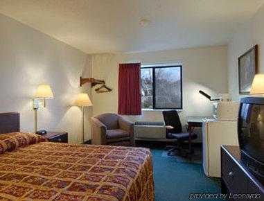 Super 8 By Wyndham Hotel 3*